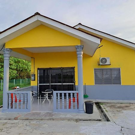 Room/Homestay Nazadja สุไหงเบซาร์ ภายนอก รูปภาพ