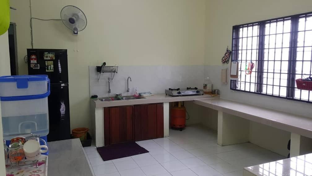 Room/Homestay Nazadja สุไหงเบซาร์ ภายนอก รูปภาพ